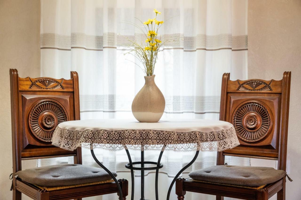 Historic Apartment In The Heart Of The City ヴェリコ・タルノヴォ エクステリア 写真