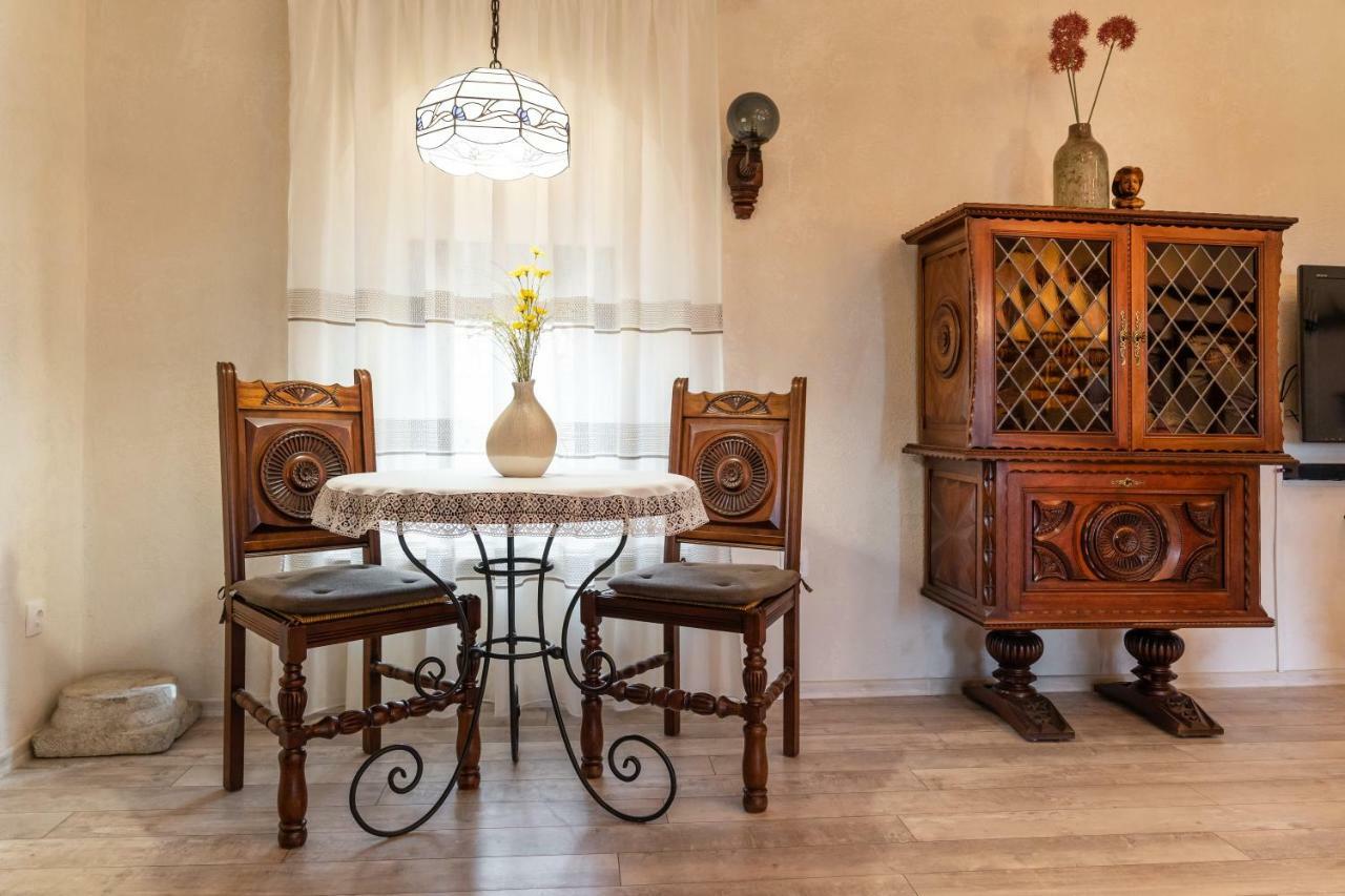 Historic Apartment In The Heart Of The City ヴェリコ・タルノヴォ エクステリア 写真