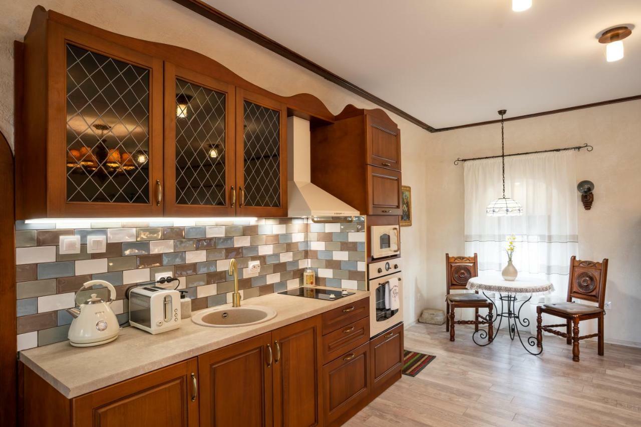 Historic Apartment In The Heart Of The City ヴェリコ・タルノヴォ エクステリア 写真