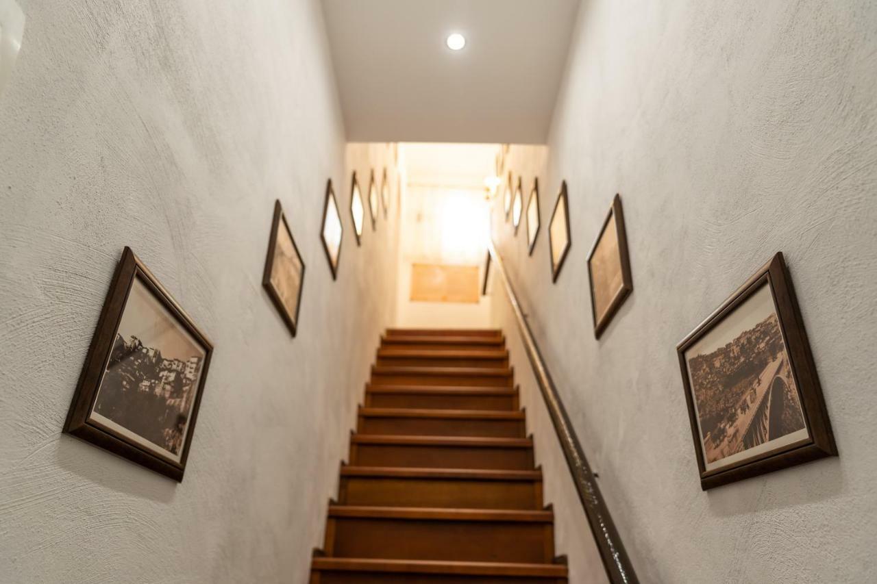 Historic Apartment In The Heart Of The City ヴェリコ・タルノヴォ エクステリア 写真